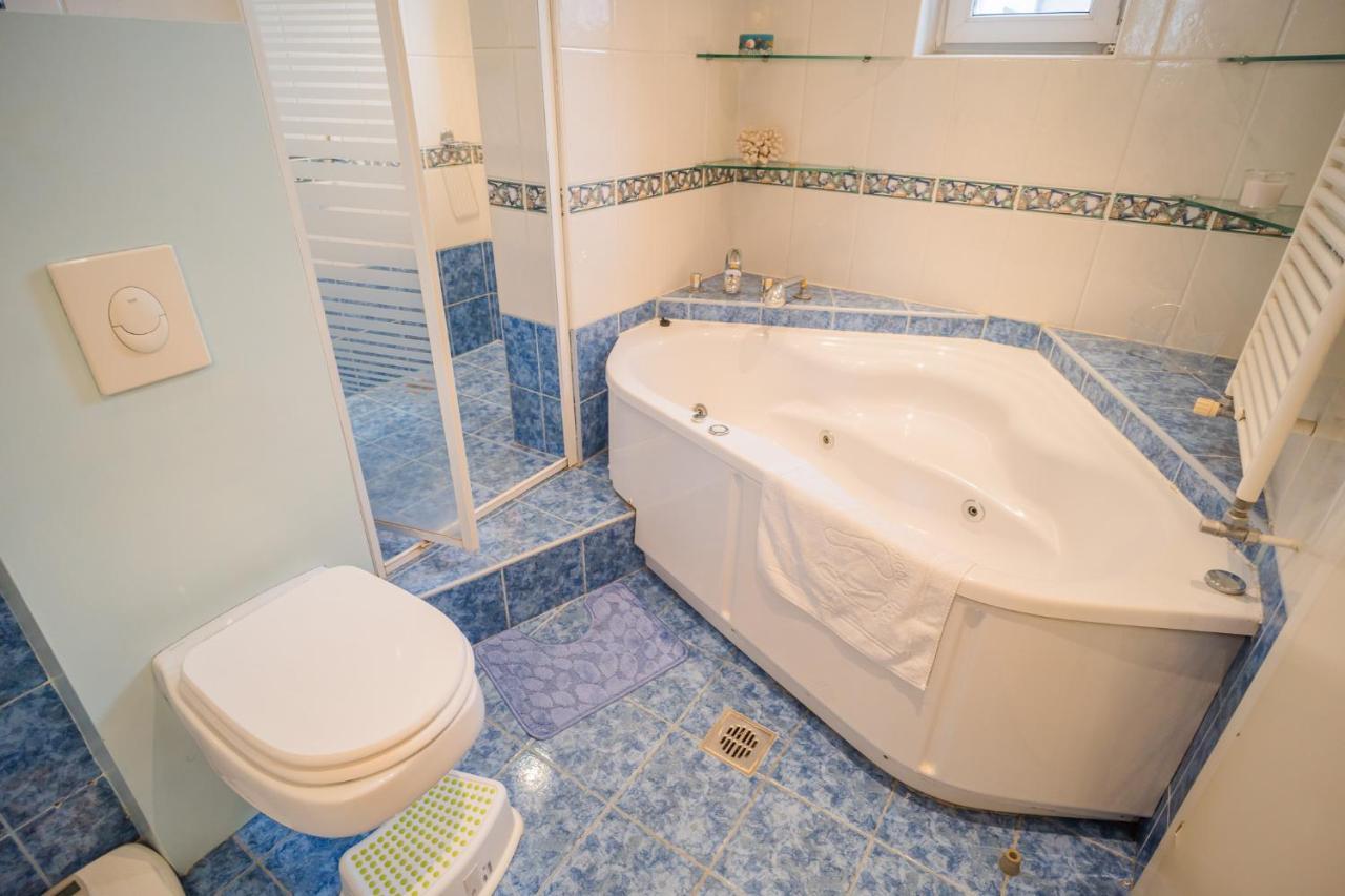 Artsy 3Br Flat In Primaverii - Most Exlcusive Area Bukarest Eksteriør billede