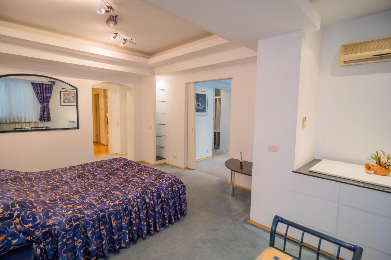 Artsy 3Br Flat In Primaverii - Most Exlcusive Area Bukarest Eksteriør billede