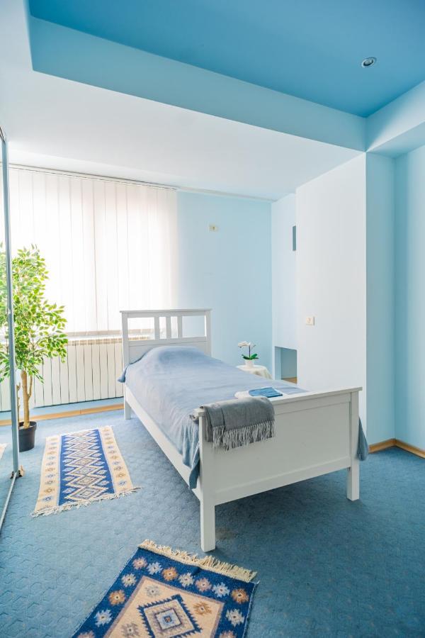 Artsy 3Br Flat In Primaverii - Most Exlcusive Area Bukarest Eksteriør billede